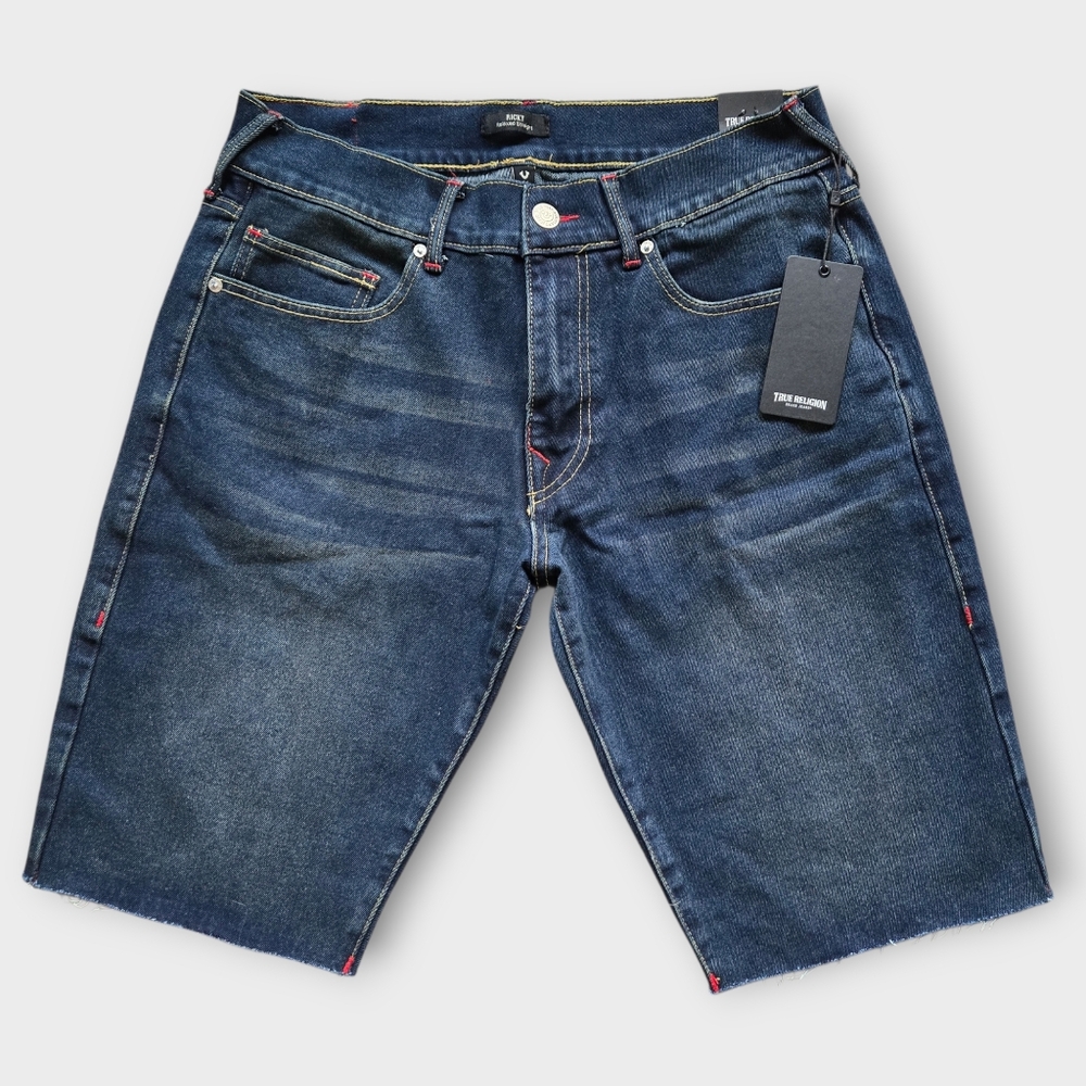 True Religion Ricky Relaxed Straight Jean Shorts. Size: 34